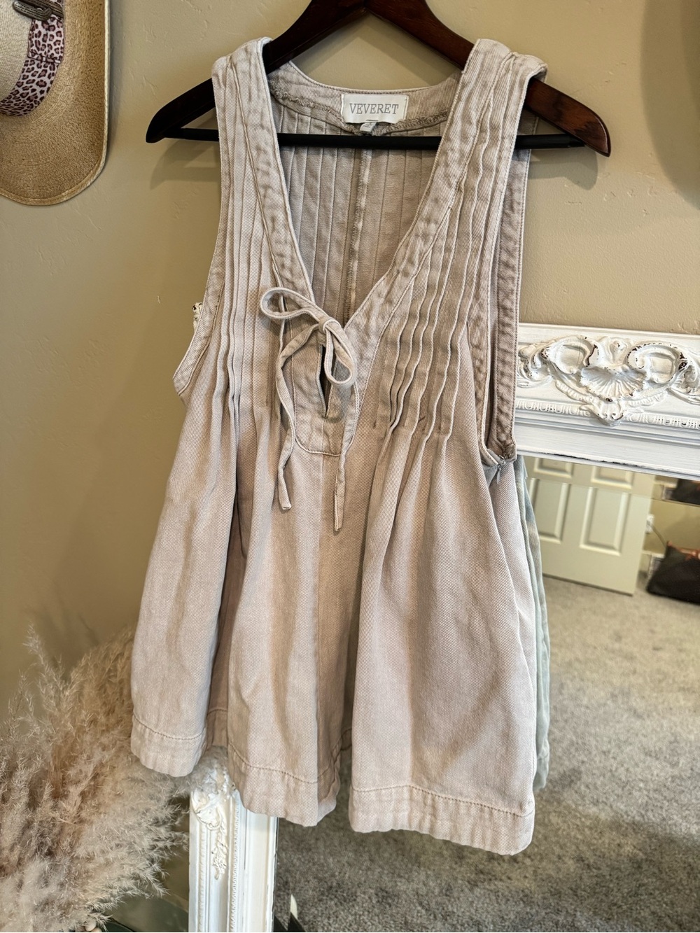 VeVeret Beige Linen-Blend Sleeveless Romper